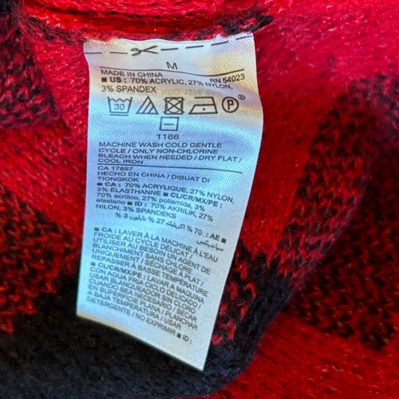 Old Navy Medium Women’s Buffalo Check Crewneck Sweater. Classic & Comfort - Picture 4 of 5